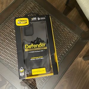 OtterBox Defender Series Screenless Edition Samsung Galaxy S20+